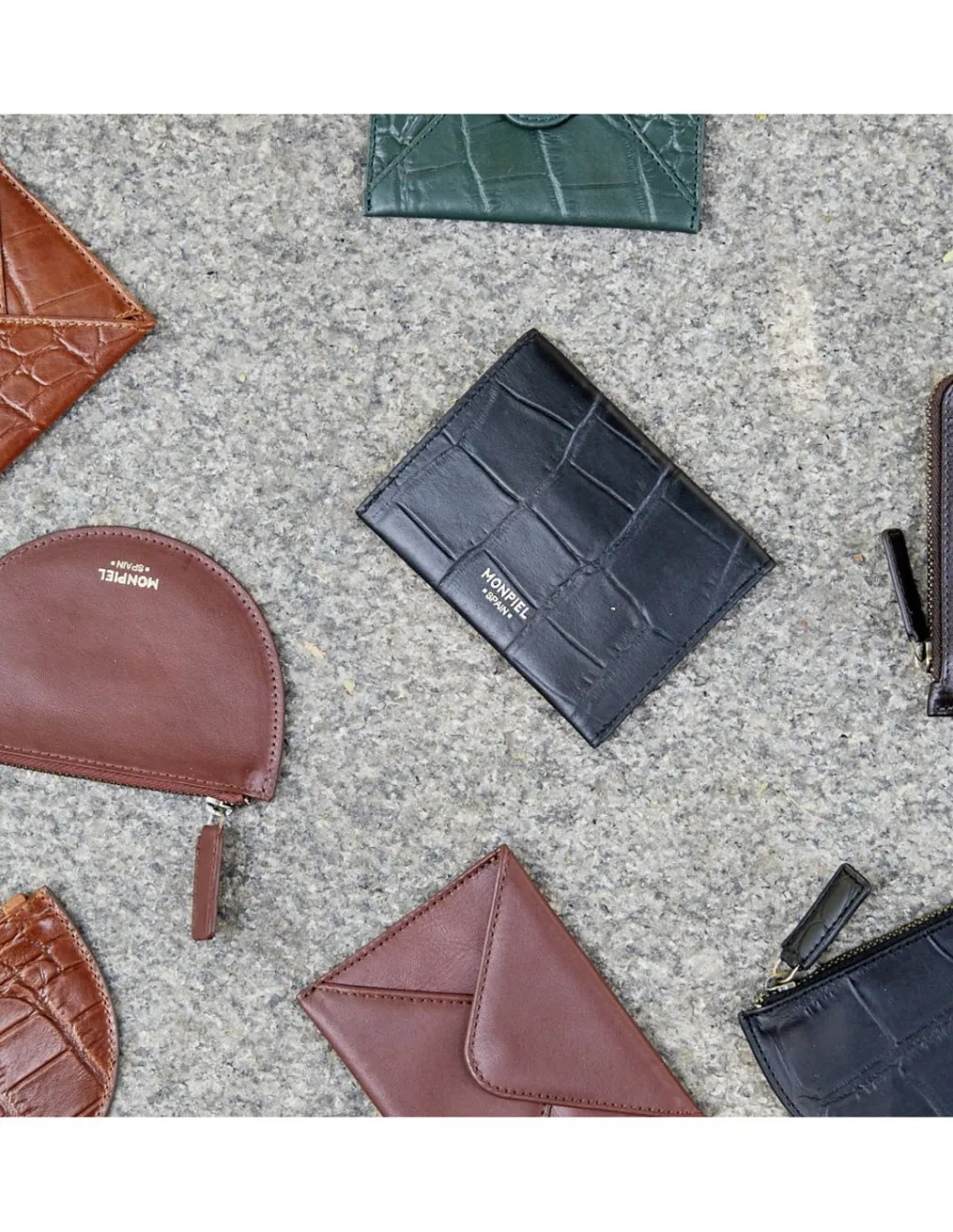 Leather Women Purses^MONPIEL Half Moon Leather Wallet Black
